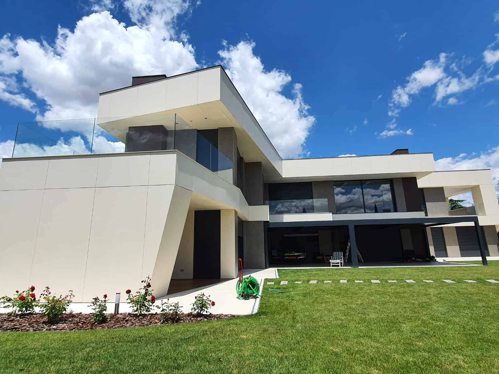 Obra-nueva-fachada-ventilada-hortaleza-04