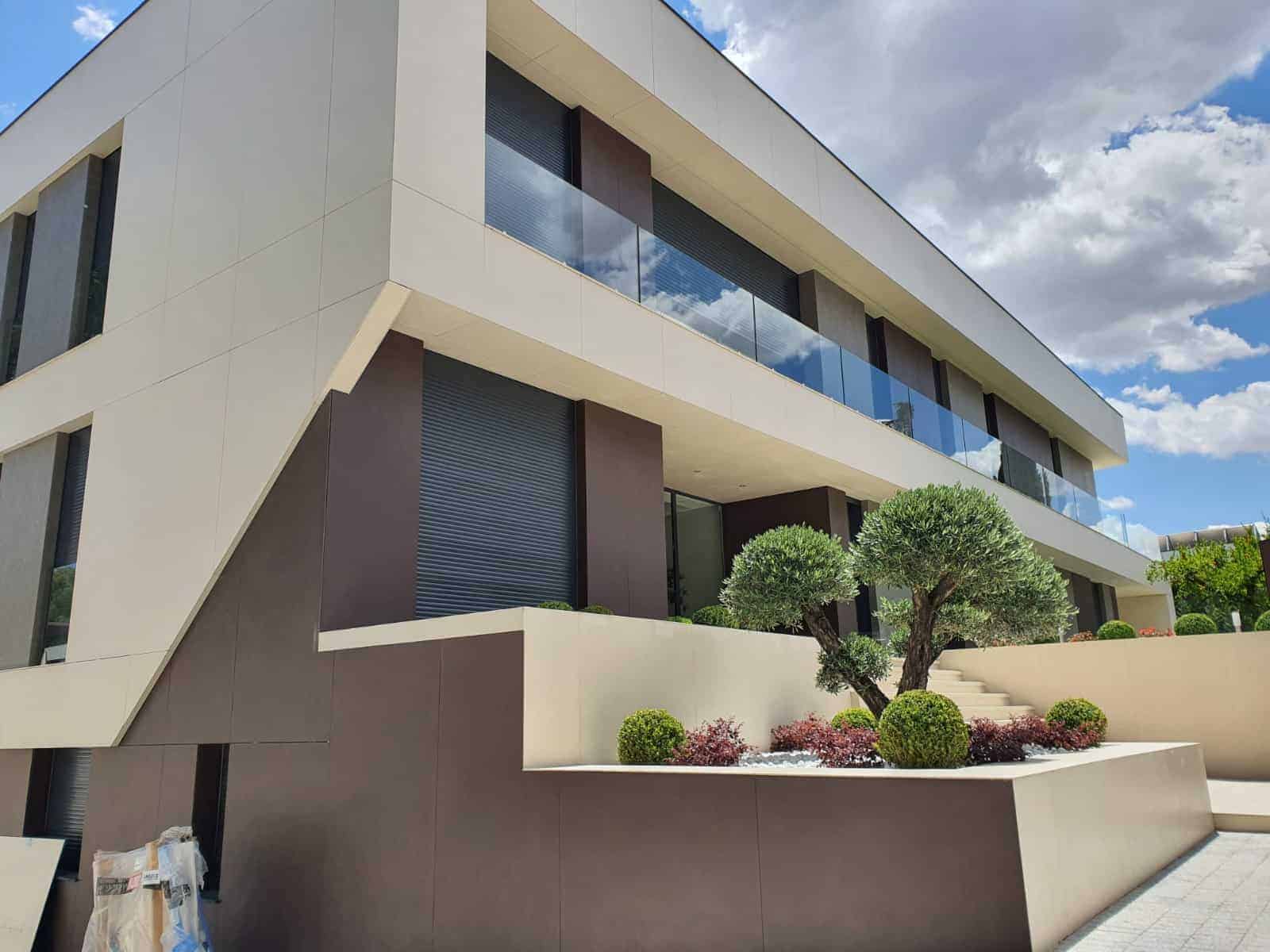 Obra-nueva-fachada-ventilada-hortaleza-11